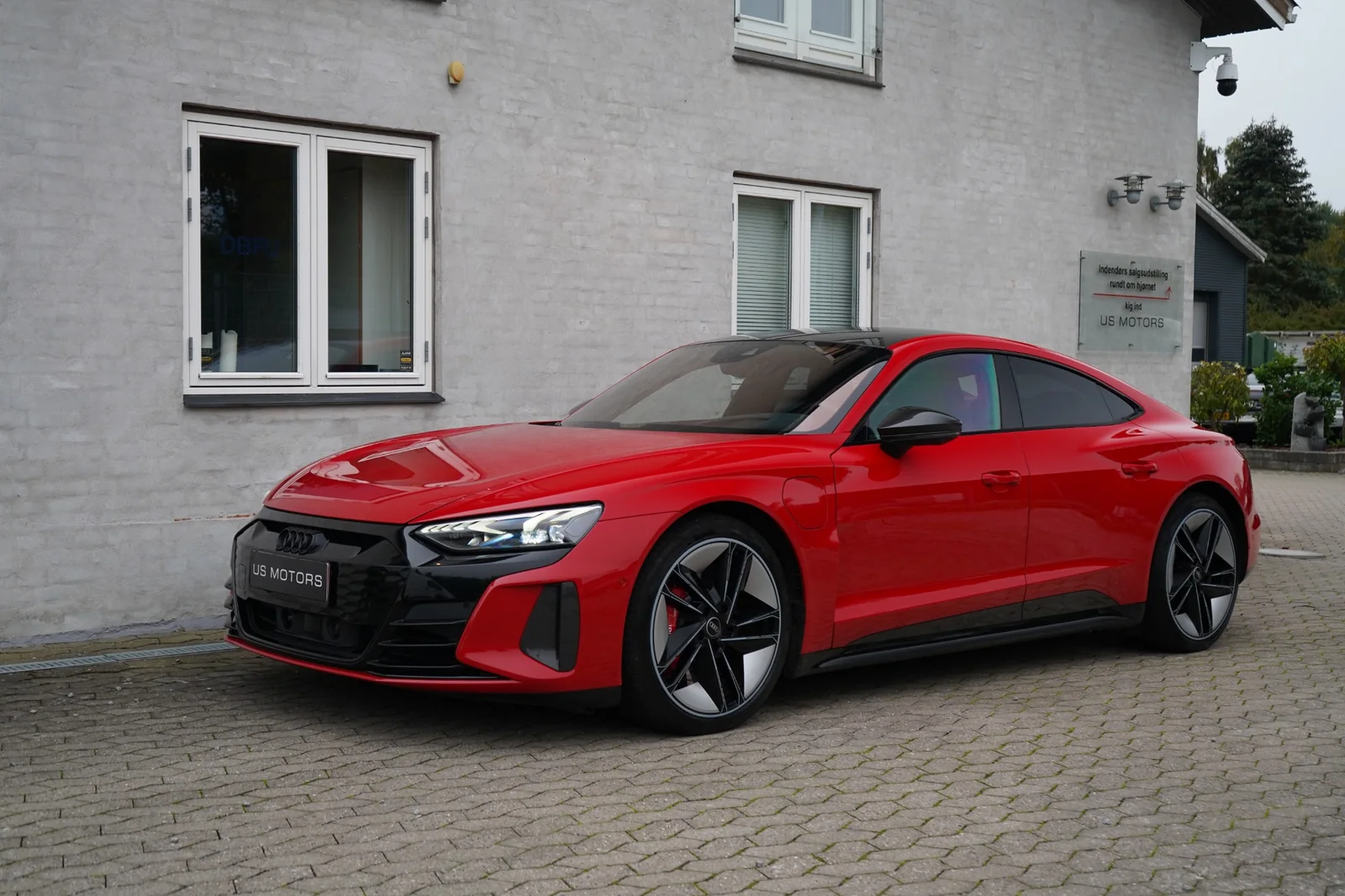 Audi RS e-tron GT quattro 4d · 3