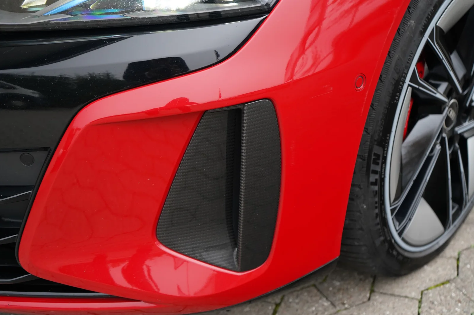 Audi RS e-tron GT quattro 4d · 5