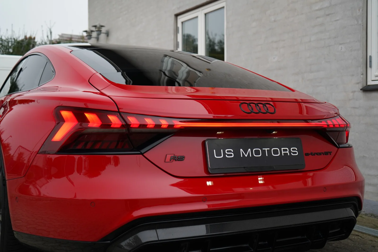 Audi RS e-tron GT quattro 4d · 7