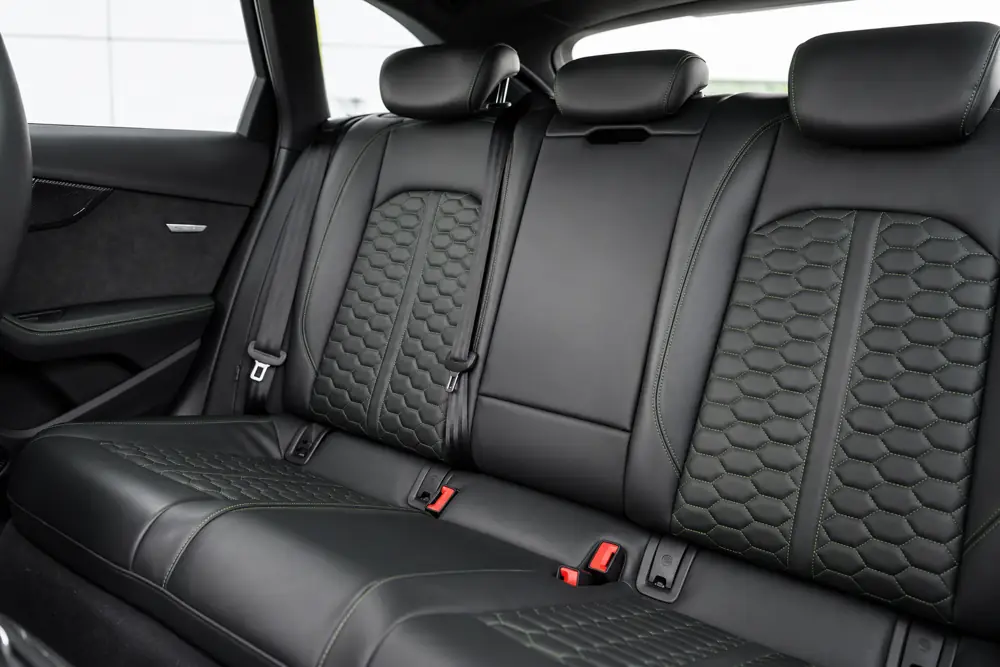 Audi RS4 2,9 TFSi Avant quattro Tiptr. 5d · 8