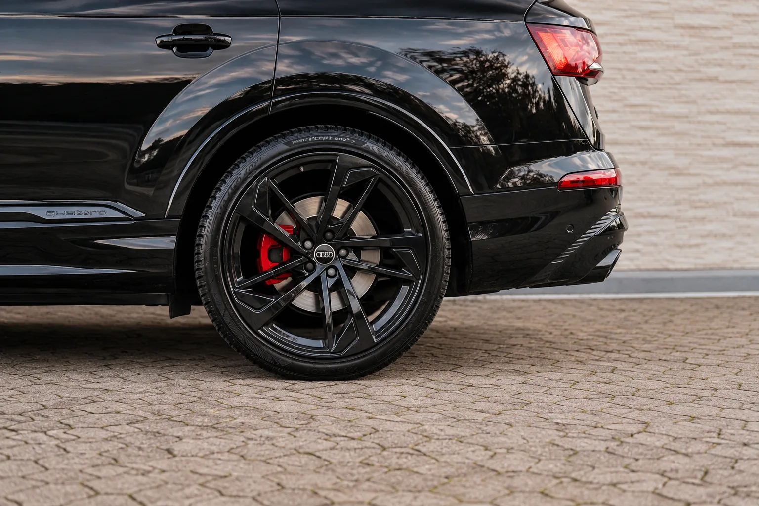Audi SQ7 4,0 TFSi quattro Tiptr. 5d · 4