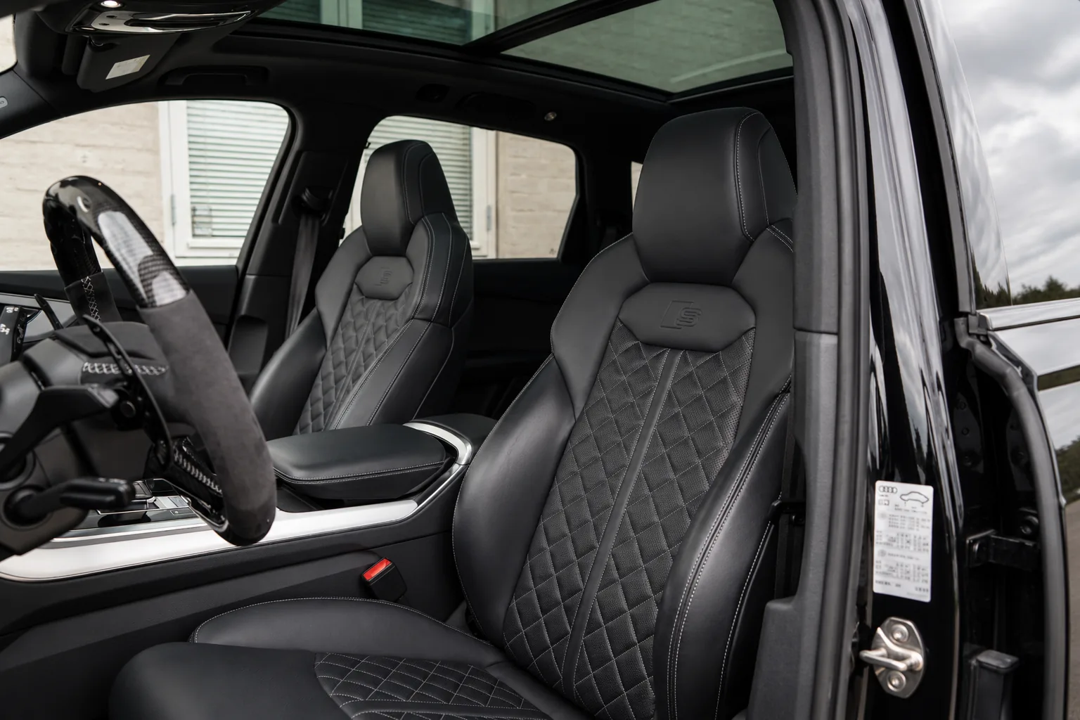 Audi SQ7 4,0 TFSi quattro Tiptr. 5d · 7