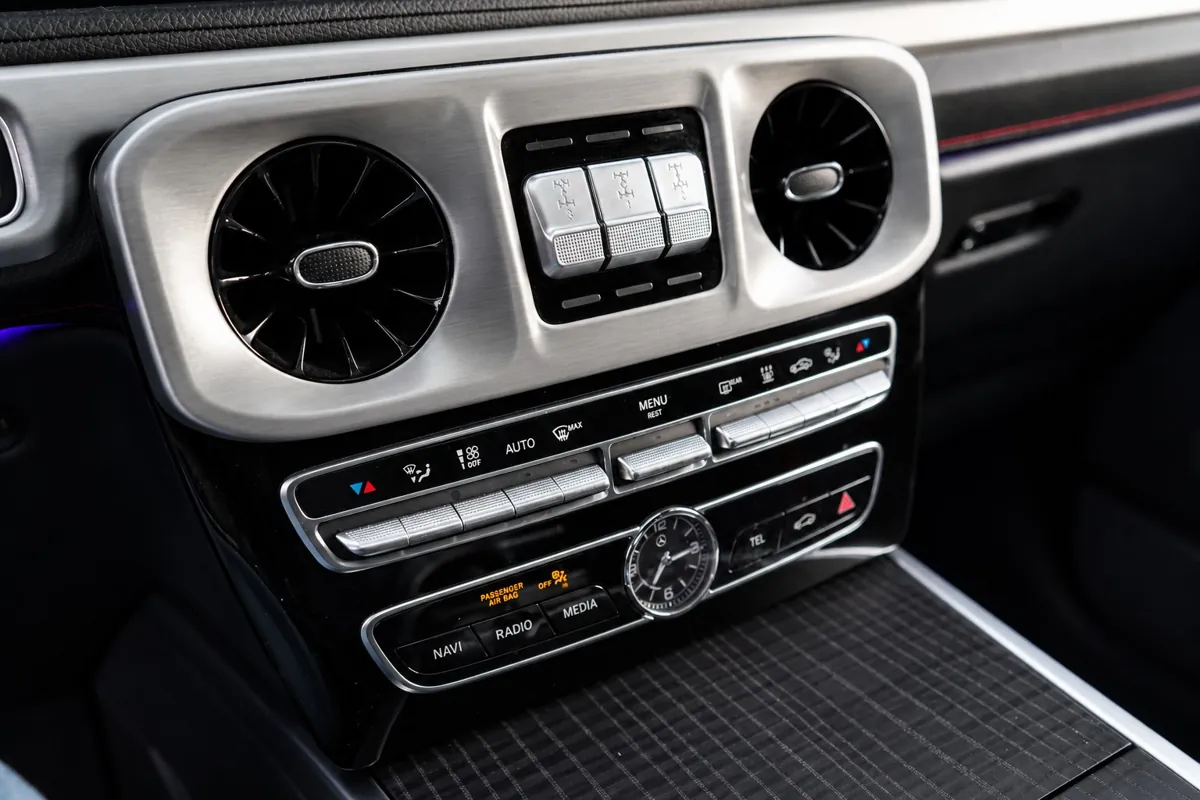 Mercedes-Benz G500 4,0 aut. 5d · 12