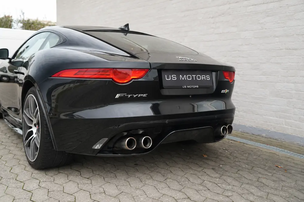 Jaguar F-Type 5,0 S/C R Coupé aut. AWD 2d · 4
