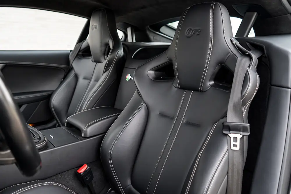 Jaguar F-Type 5,0 S/C R Coupé aut. AWD 2d · 7