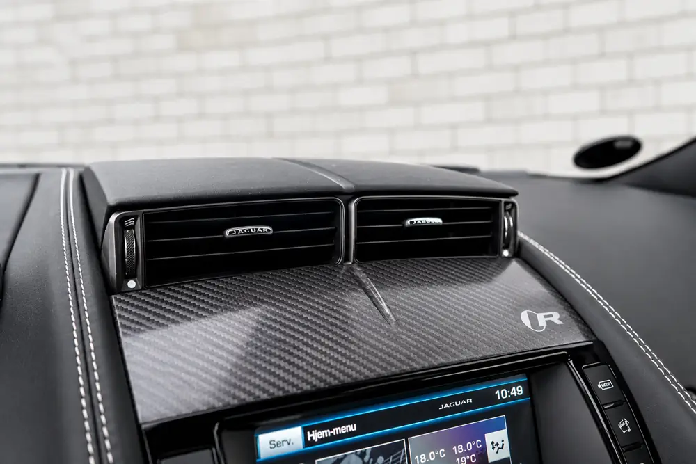 Jaguar F-Type 5,0 S/C R Coupé aut. AWD 2d · 15