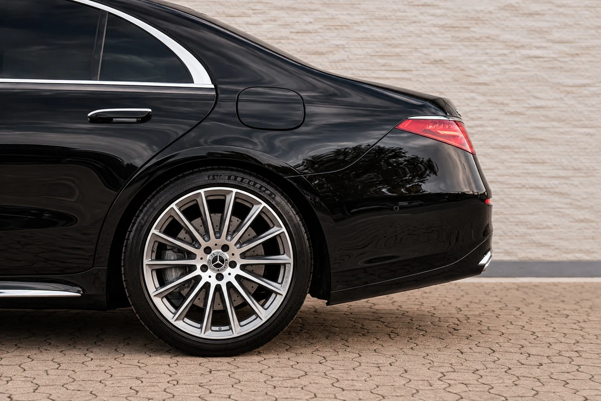 Mercedes-Benz S580 e 3,0 aut. lang 4d · 3