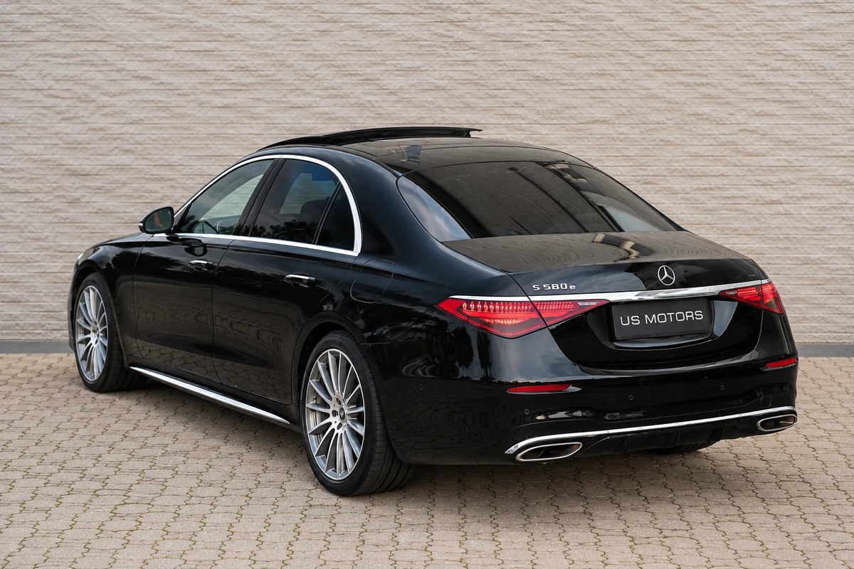 Mercedes-Benz S580 e 3,0 aut. lang 4d · 4