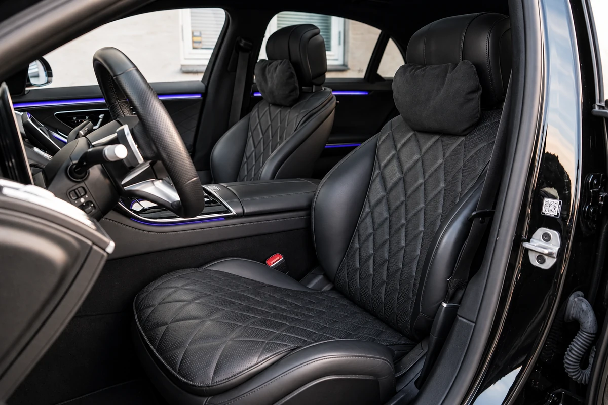 Mercedes-Benz S580 e 3,0 aut. lang 4d · 7