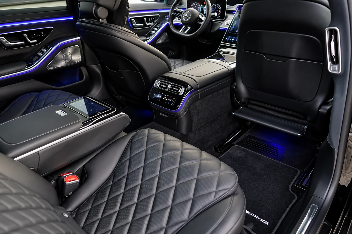 Mercedes-Benz S580 e 3,0 aut. lang 4d · 15