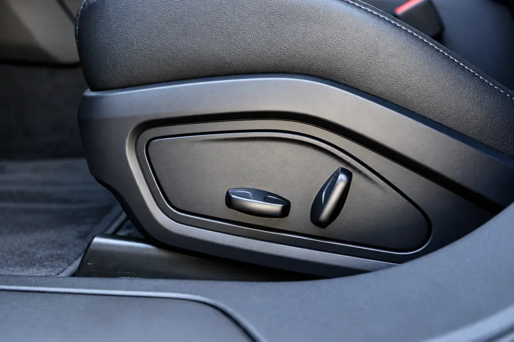 Porsche Taycan Performance+ 4d · 9