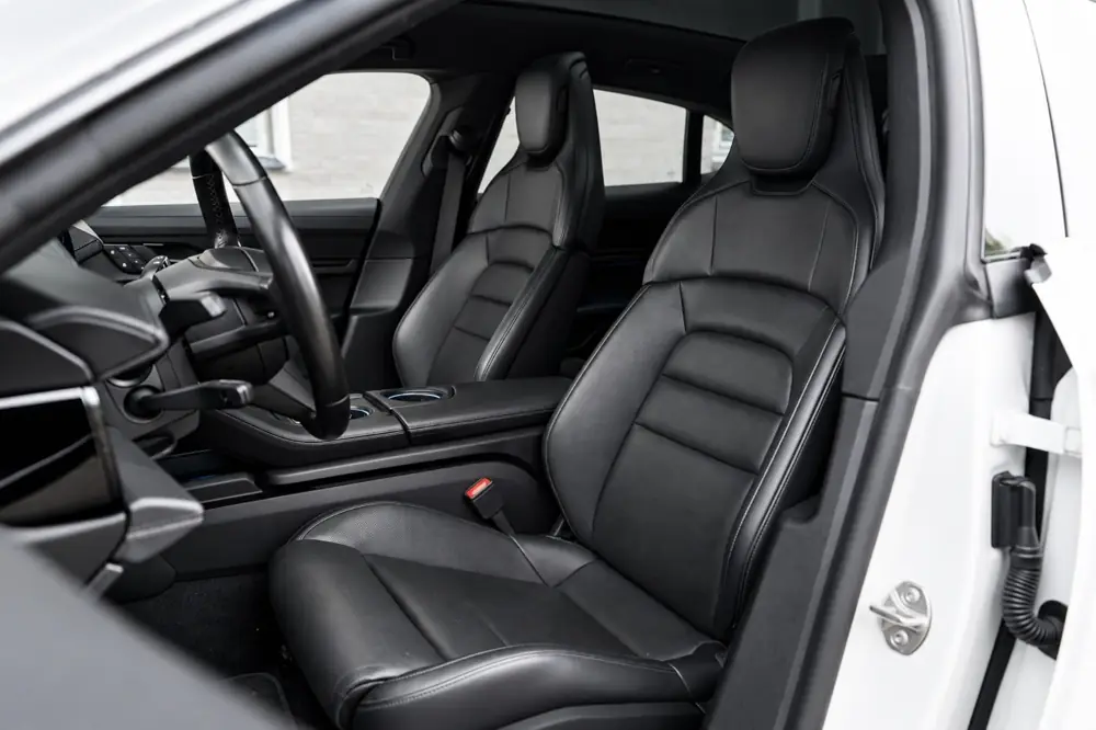 Porsche Taycan 4 Performance+ Cross Turismo 5d · 7
