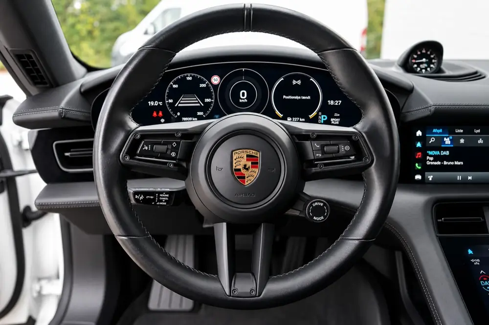 Porsche Taycan 4 Performance+ Cross Turismo 5d · 13